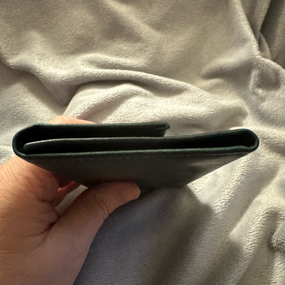 Vintage Rolfs Cowhide Wallet Dark Green Snap Close 12 Card Slots 2 bill Slots - Picture 4 of 11
